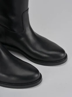 Stivali tacco 2cm pelle nero