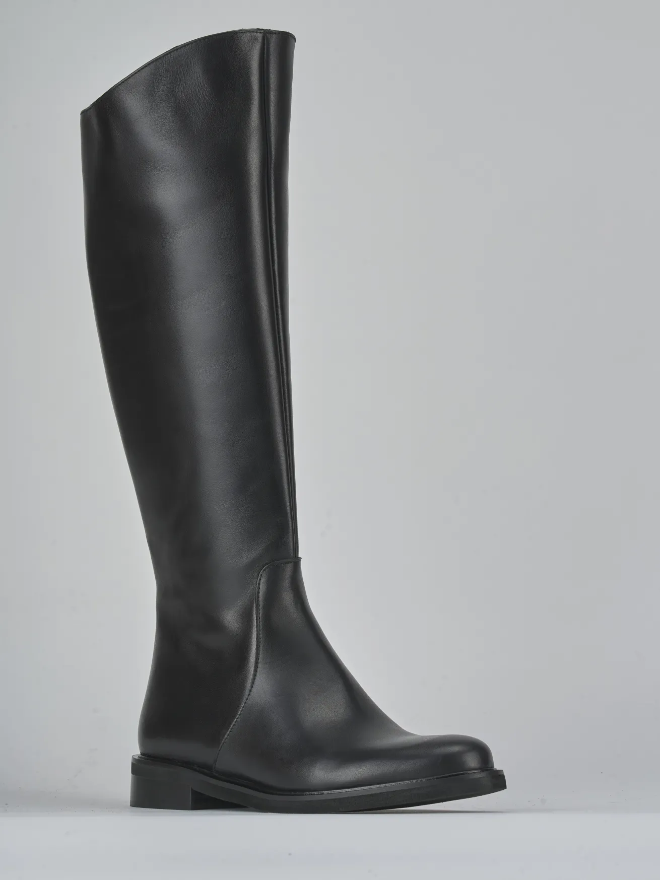 Stivali tacco 2cm pelle nero