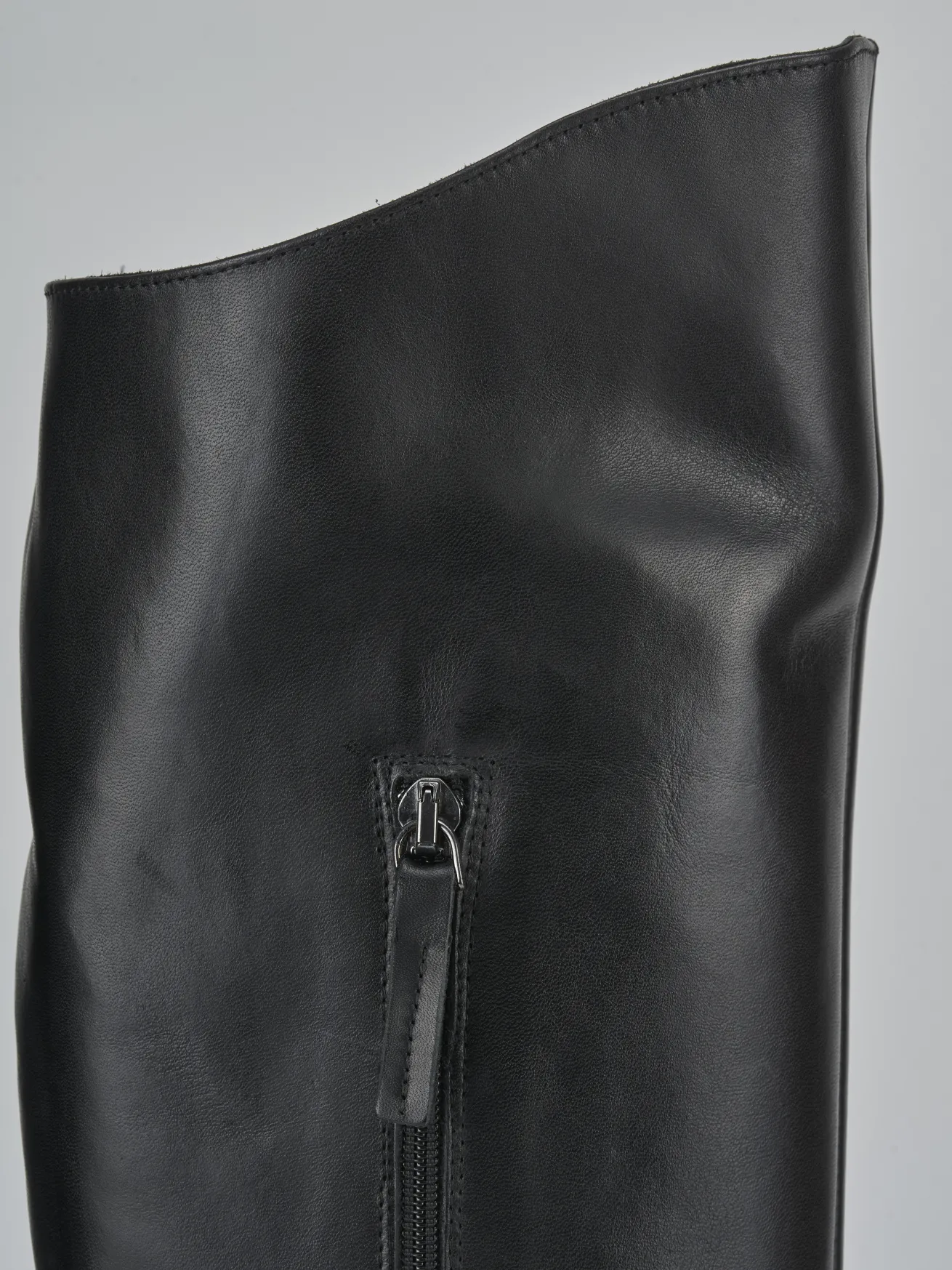 Stivali tacco 2cm pelle nero