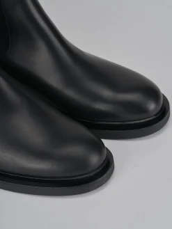 Stivali tacco 2cm pelle nero