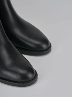 Stivali tacco 2cm pelle nero