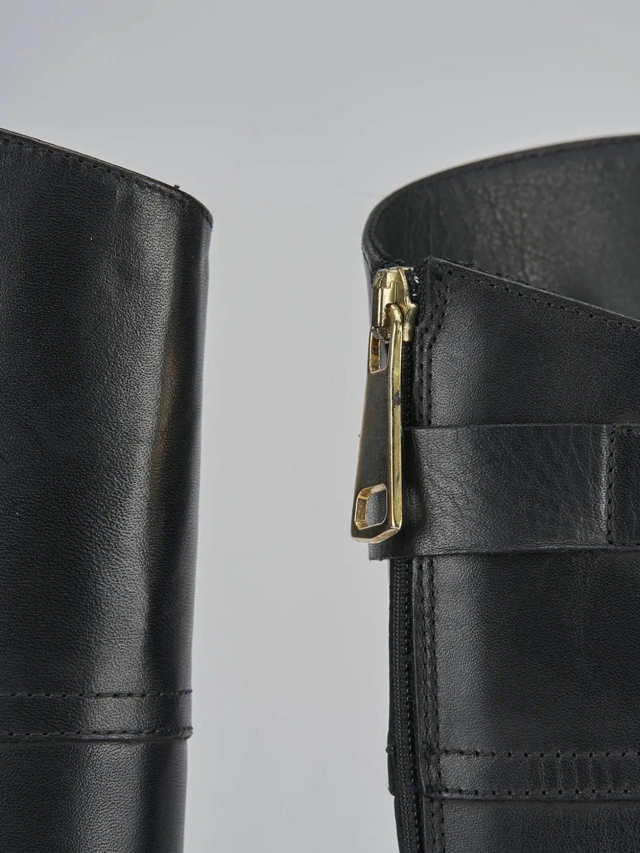 Stivali tacco 2cm pelle nero