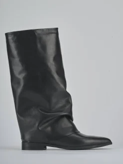 Stivali tacco 2cm pelle nero