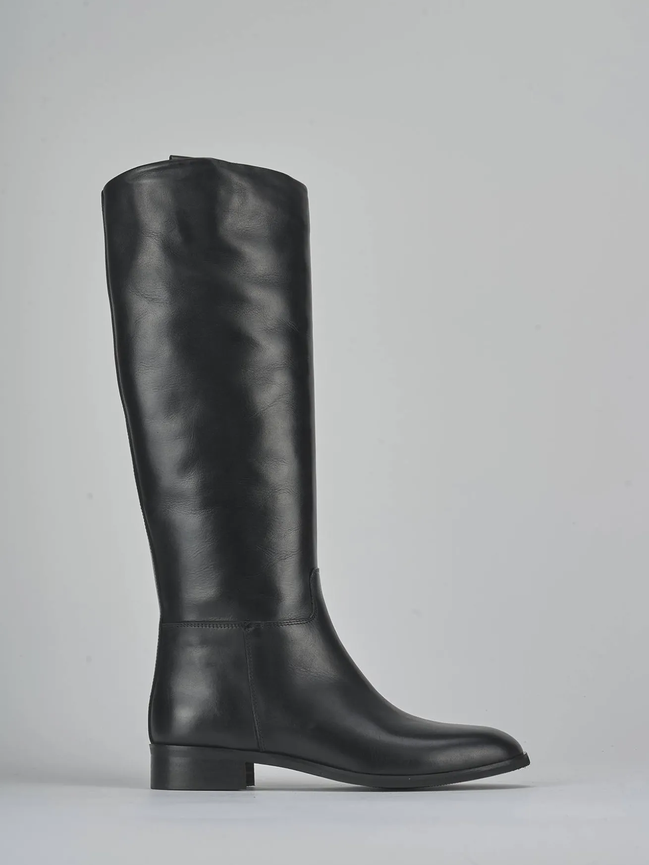 Stivali tacco 3cm pelle nero