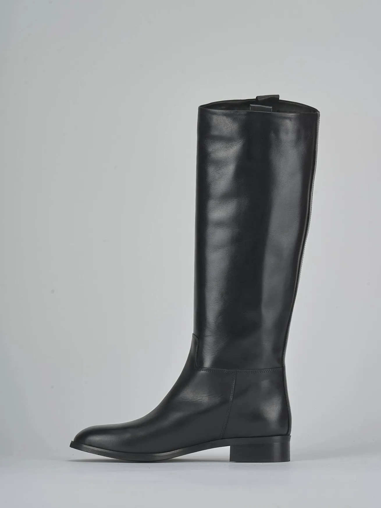 Stivali tacco 3cm pelle nero