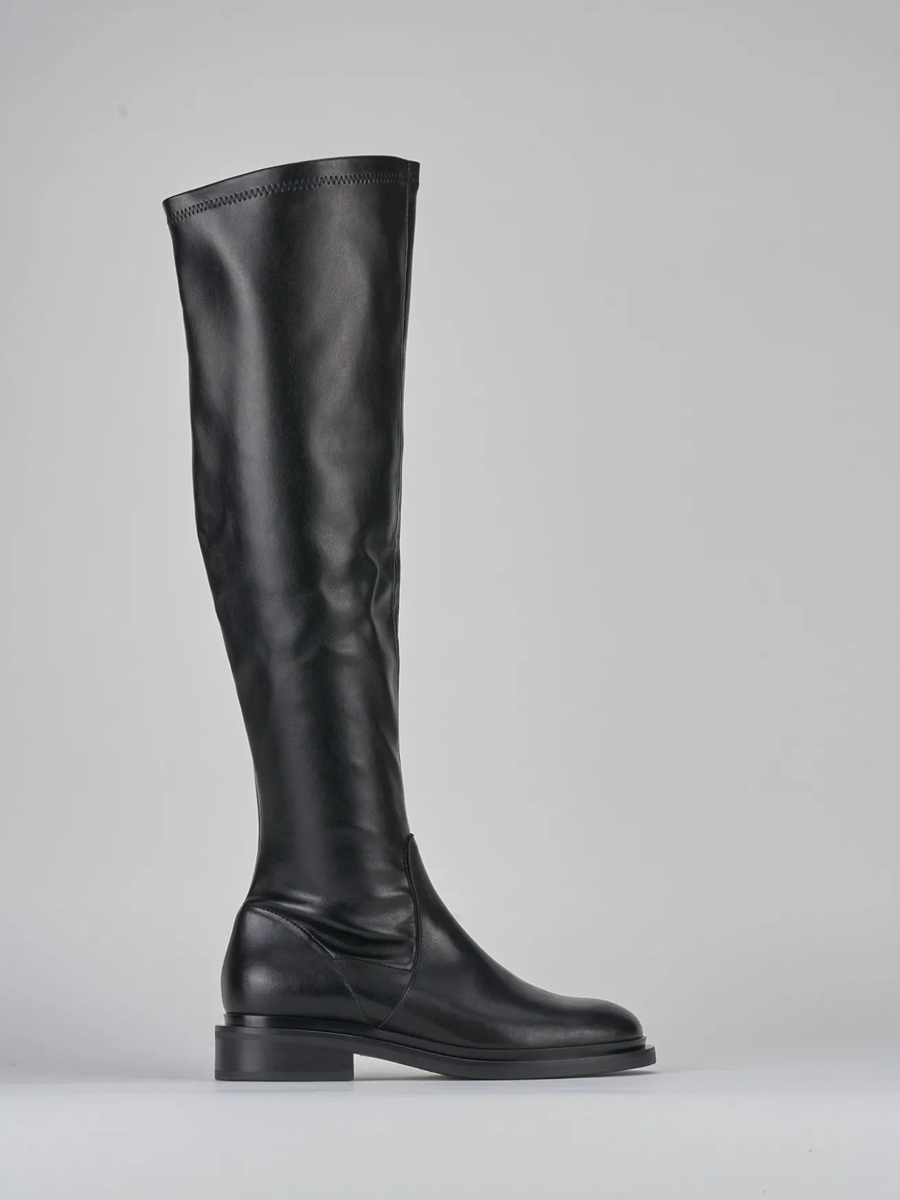 Stivali tacco 2cm pelle nero