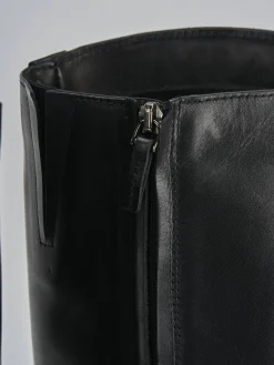 Stivali tacco 2cm pelle nero