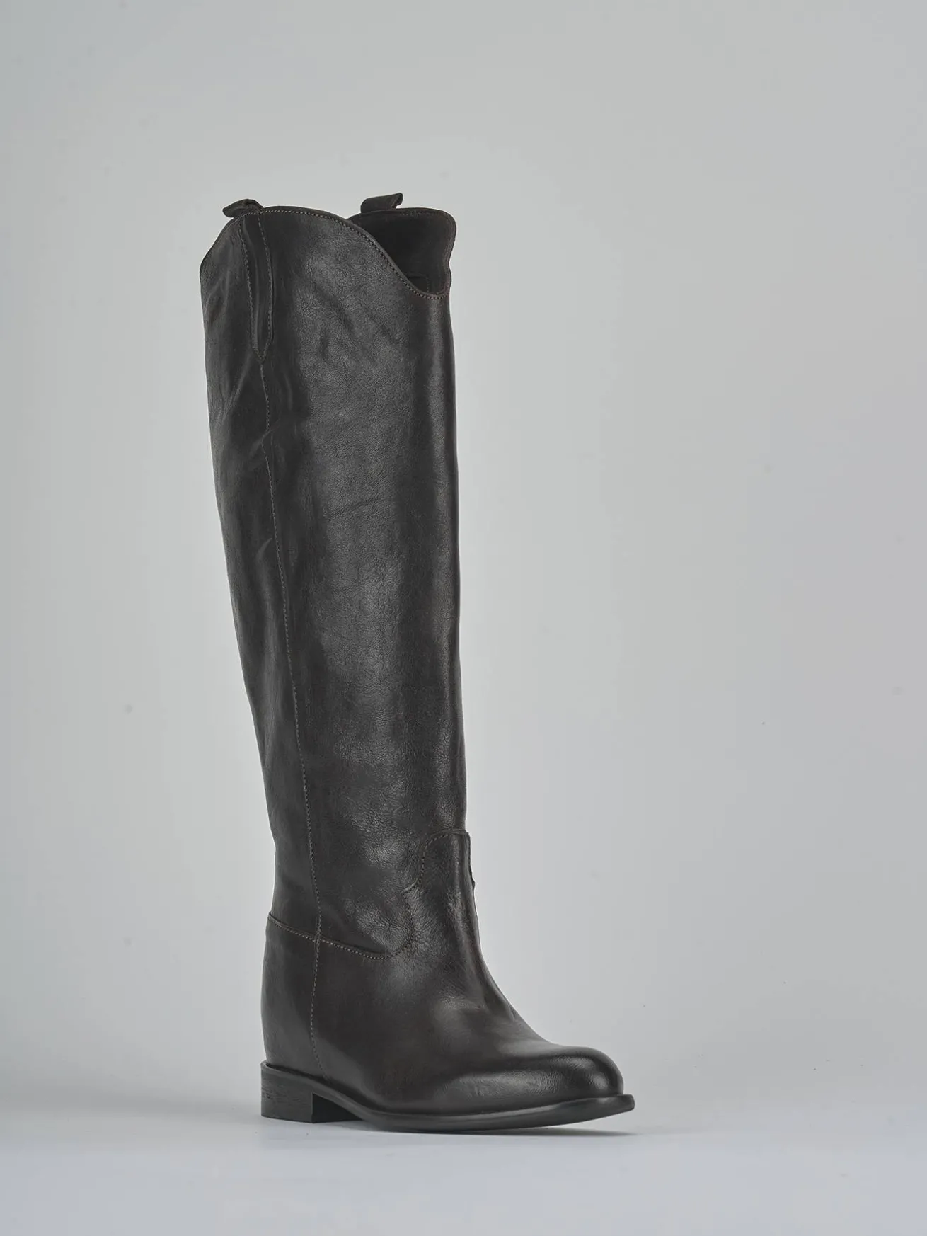 Stivali tacco 2cm pelle testa