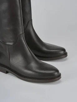 Stivali tacco 2cm pelle testa