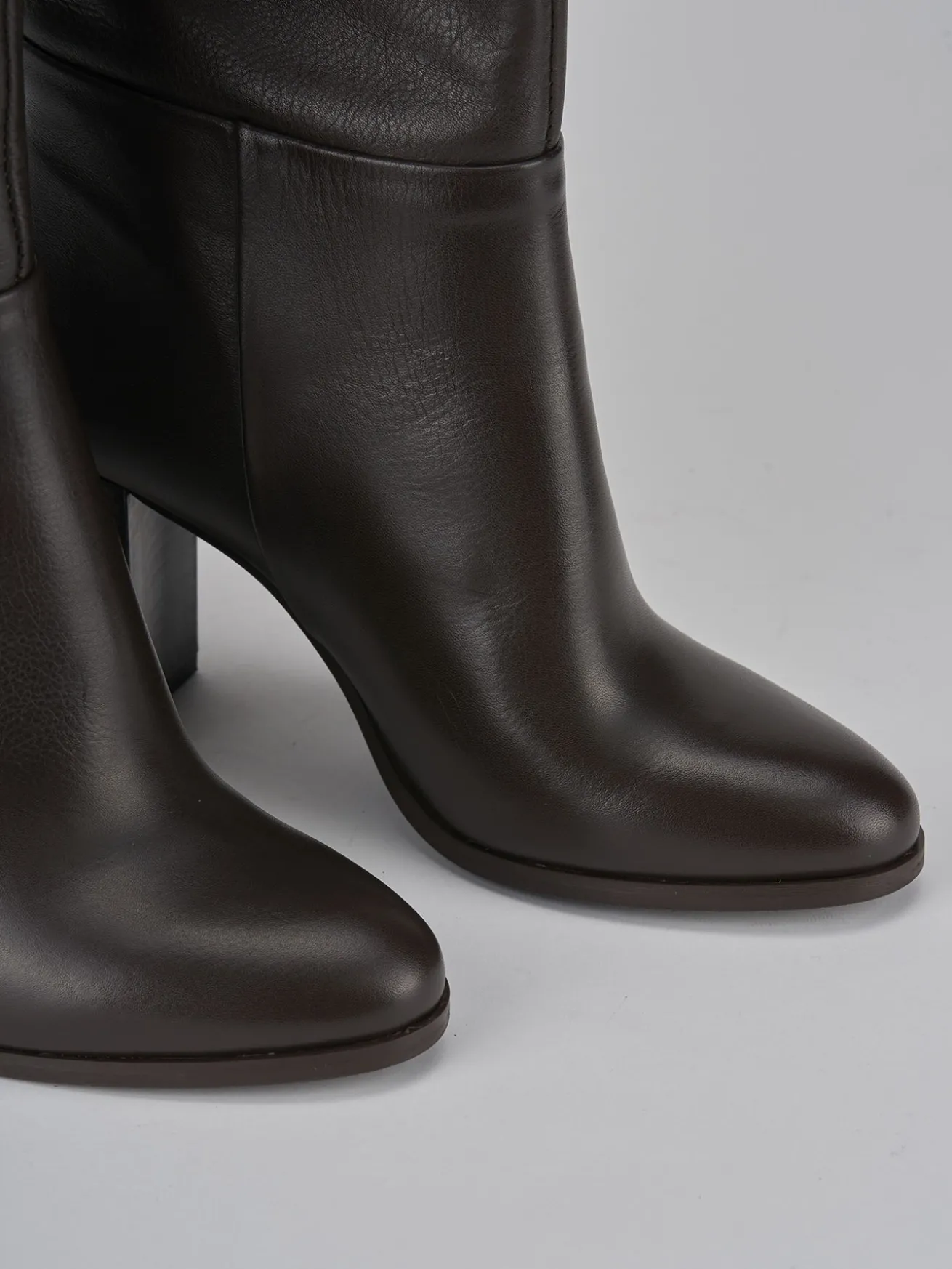 Stivali tacco 8cm pelle testa