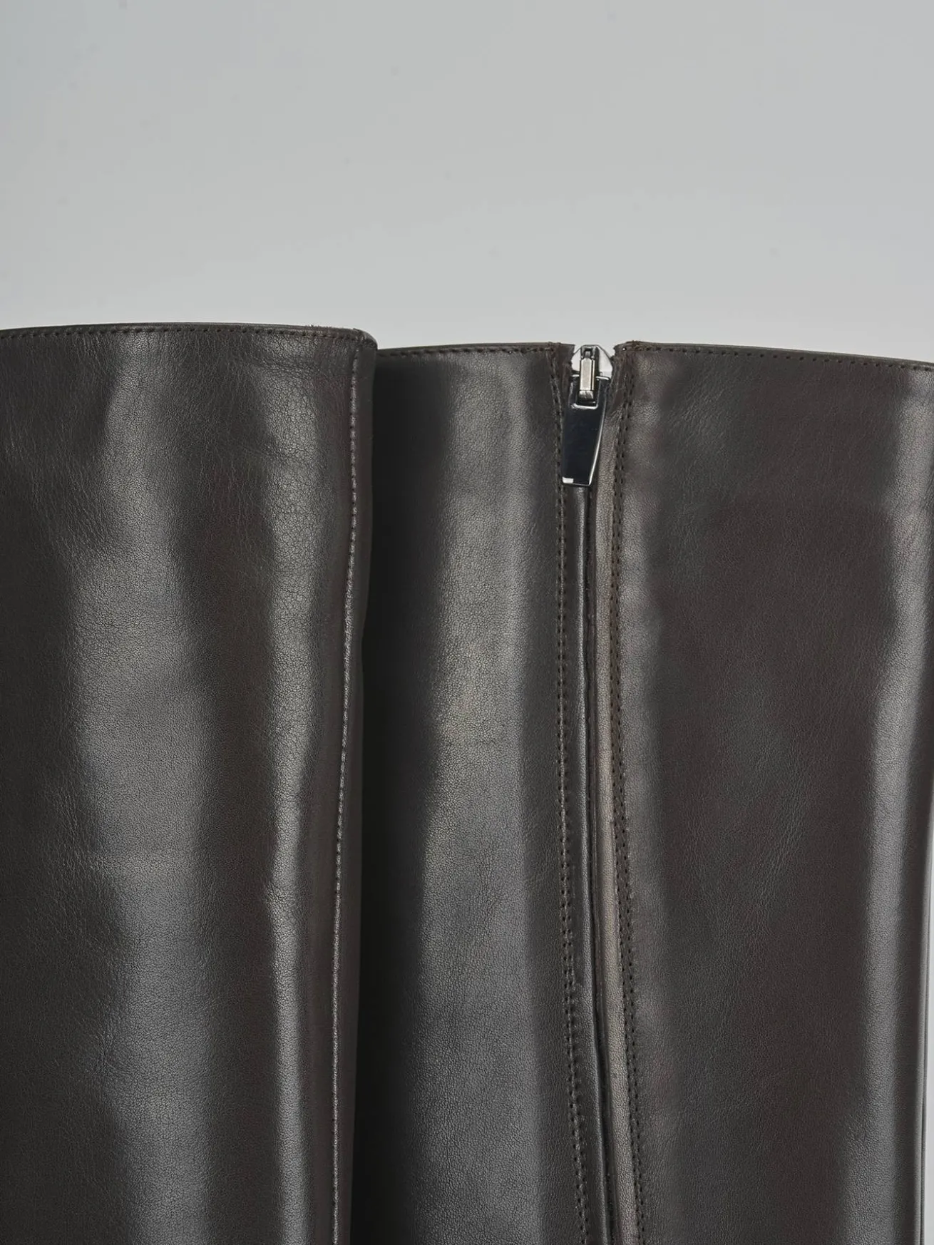 Stivali tacco 2cm pelle testa