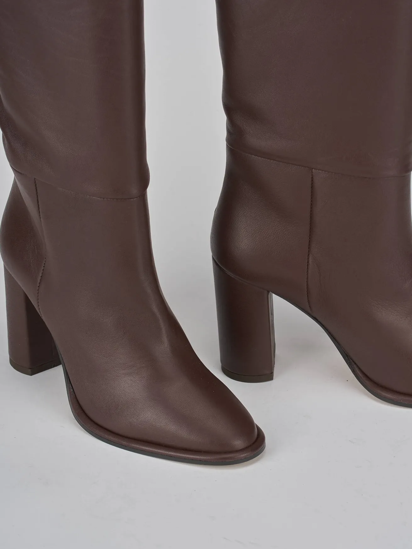 Stivali tacco 9cm pelle testa