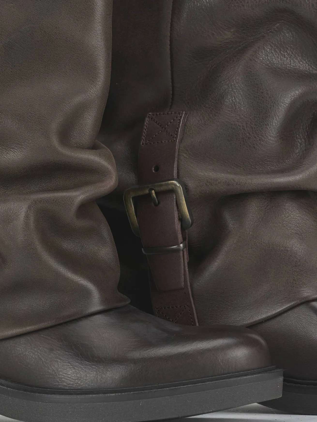 Stivali tacco 3cm pelle testa