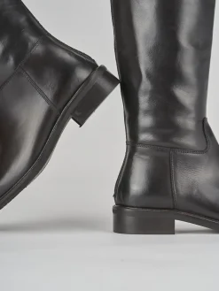 Stivali tacco 2cm pelle testa