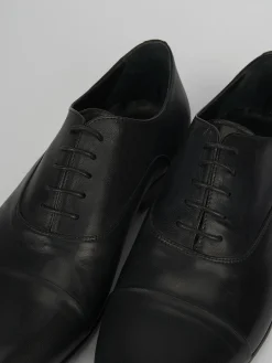 Stringata tacco 1 cm nero pelle