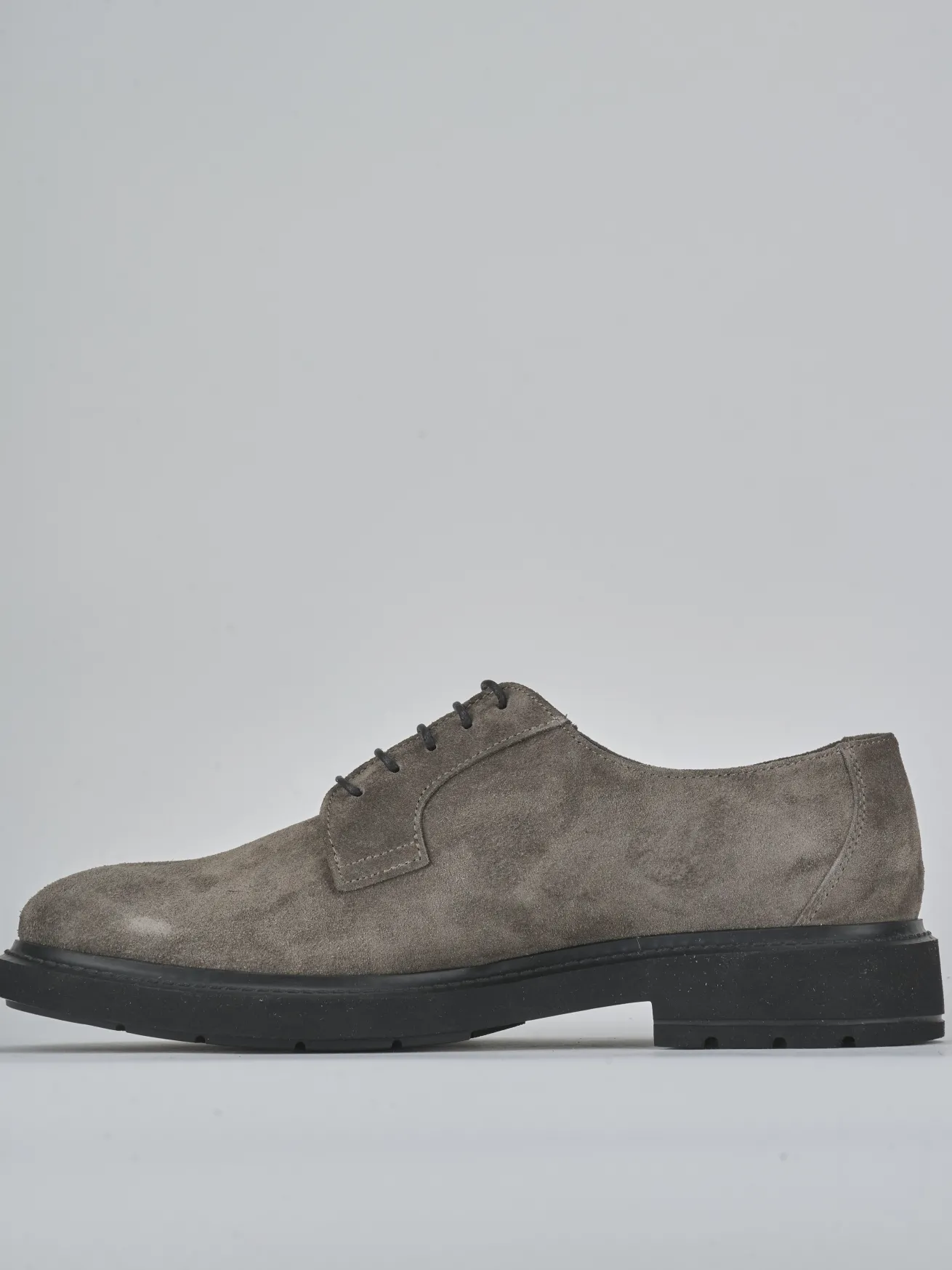 Stringate camoscio beige