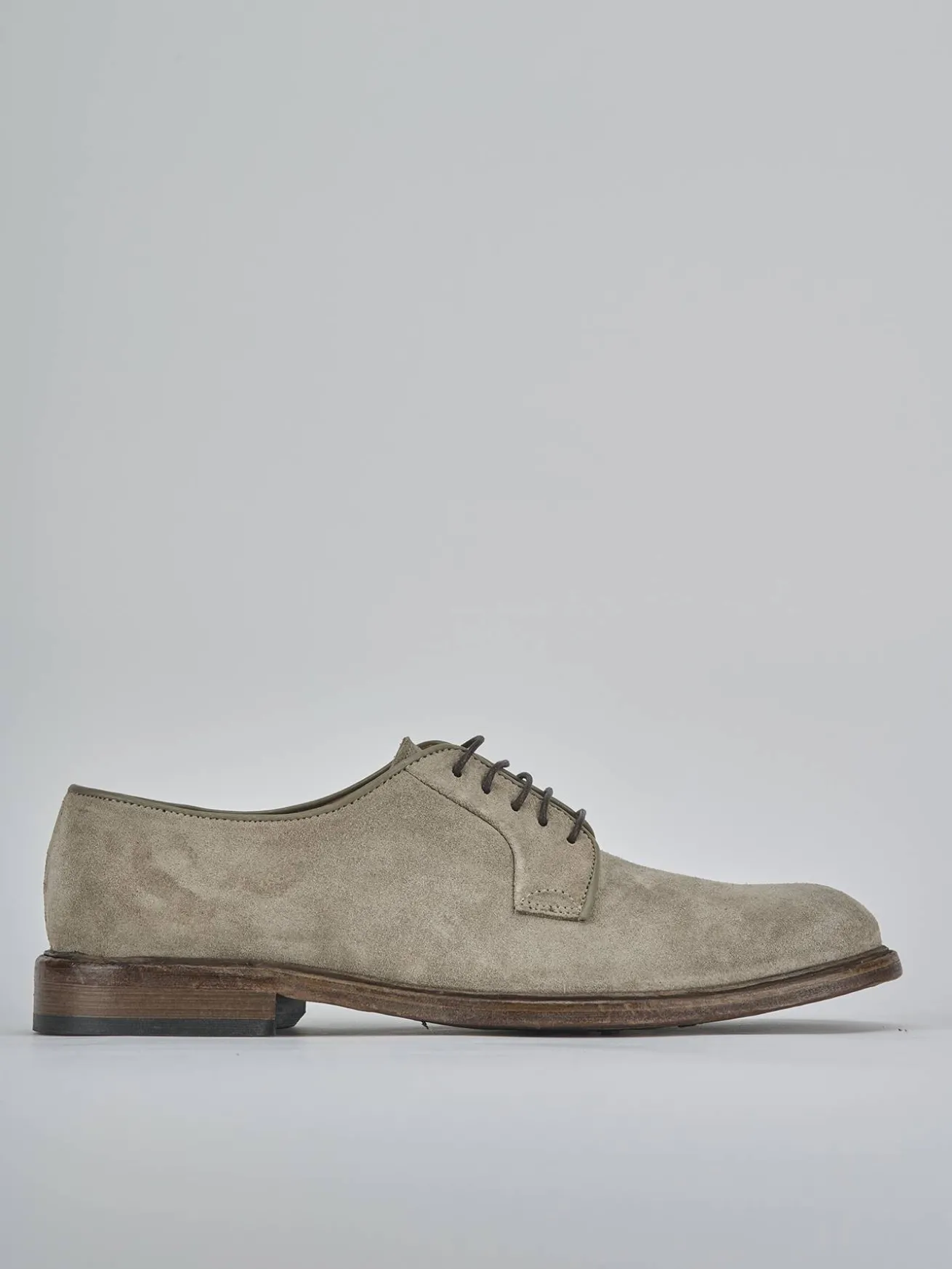 Stringate camoscio beige