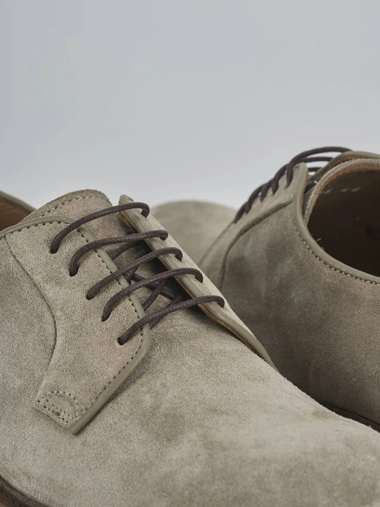 Stringate camoscio beige