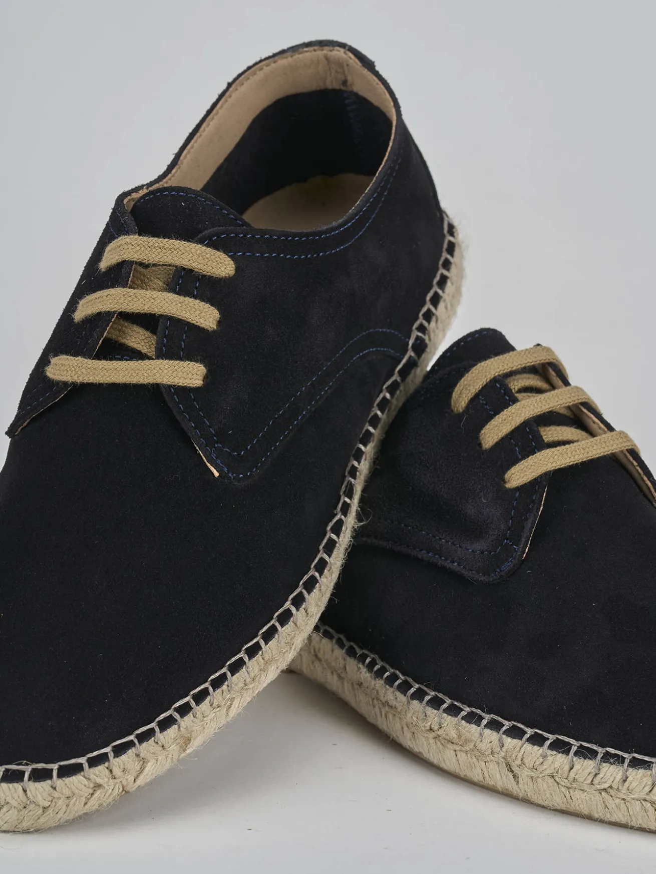 Stringate camoscio blu