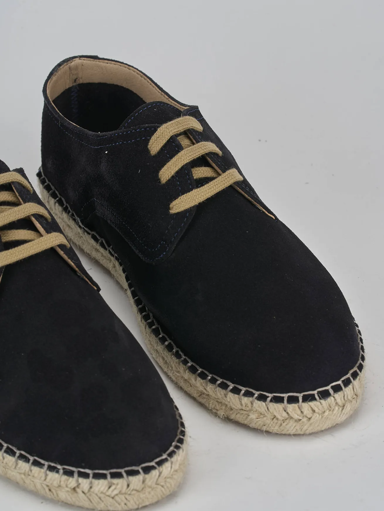 Stringate camoscio blu