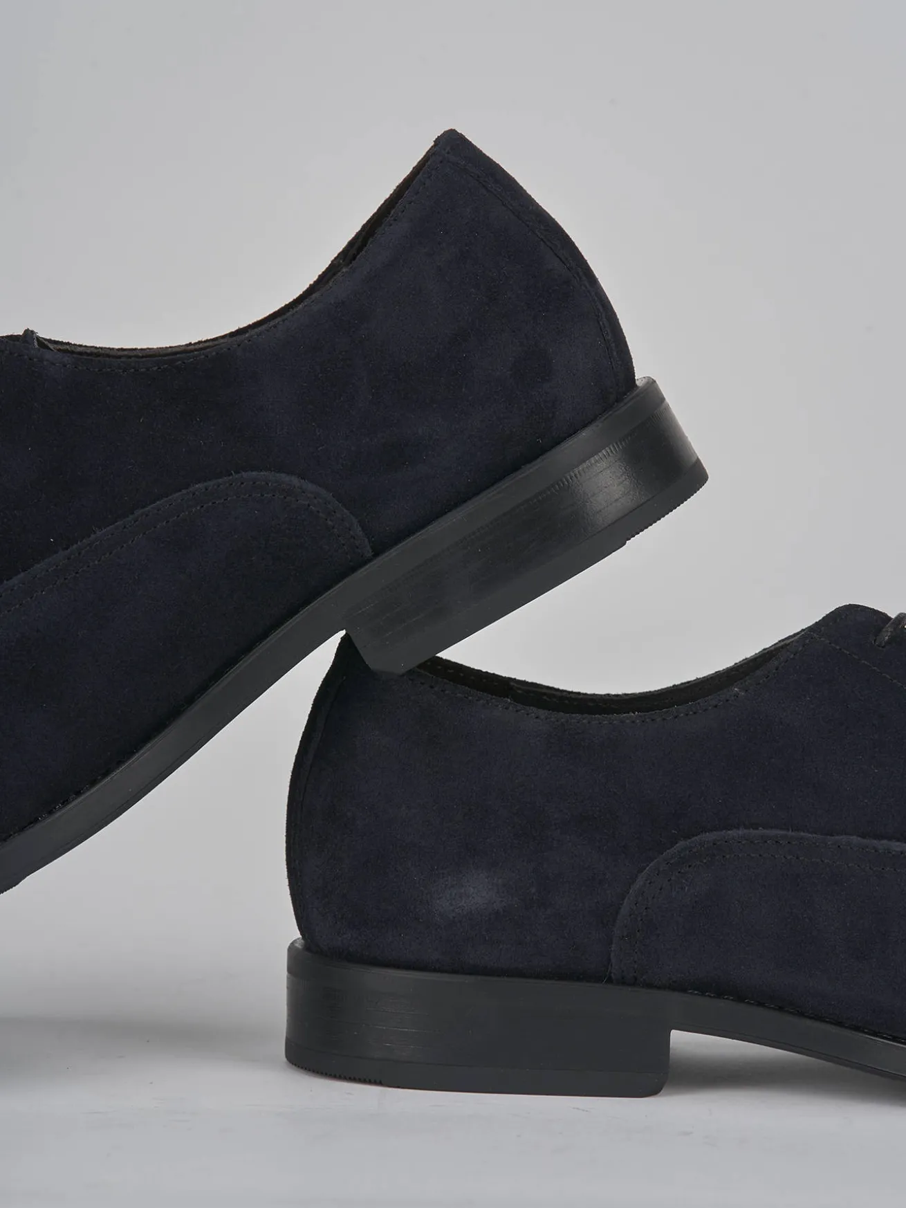 Stringate camoscio blu