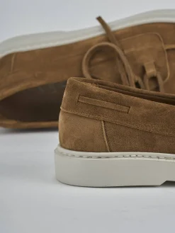 Stringate camoscio marrone