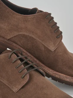 Stringate camoscio marrone