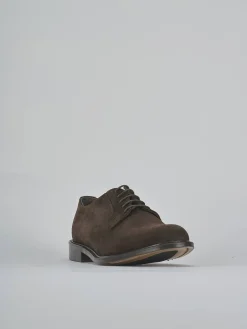 Stringate camoscio testa