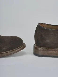 Stringate camoscio testa