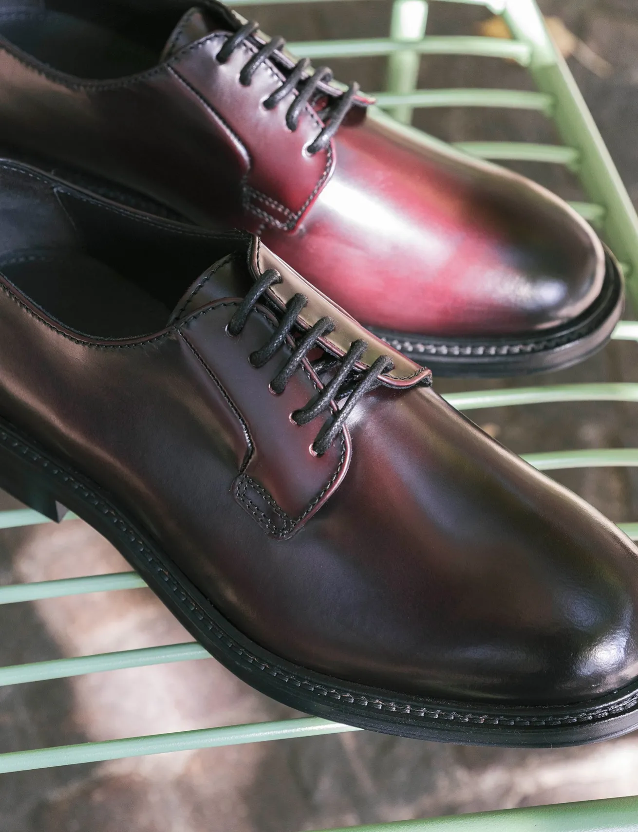 Stringate pelle bordo'