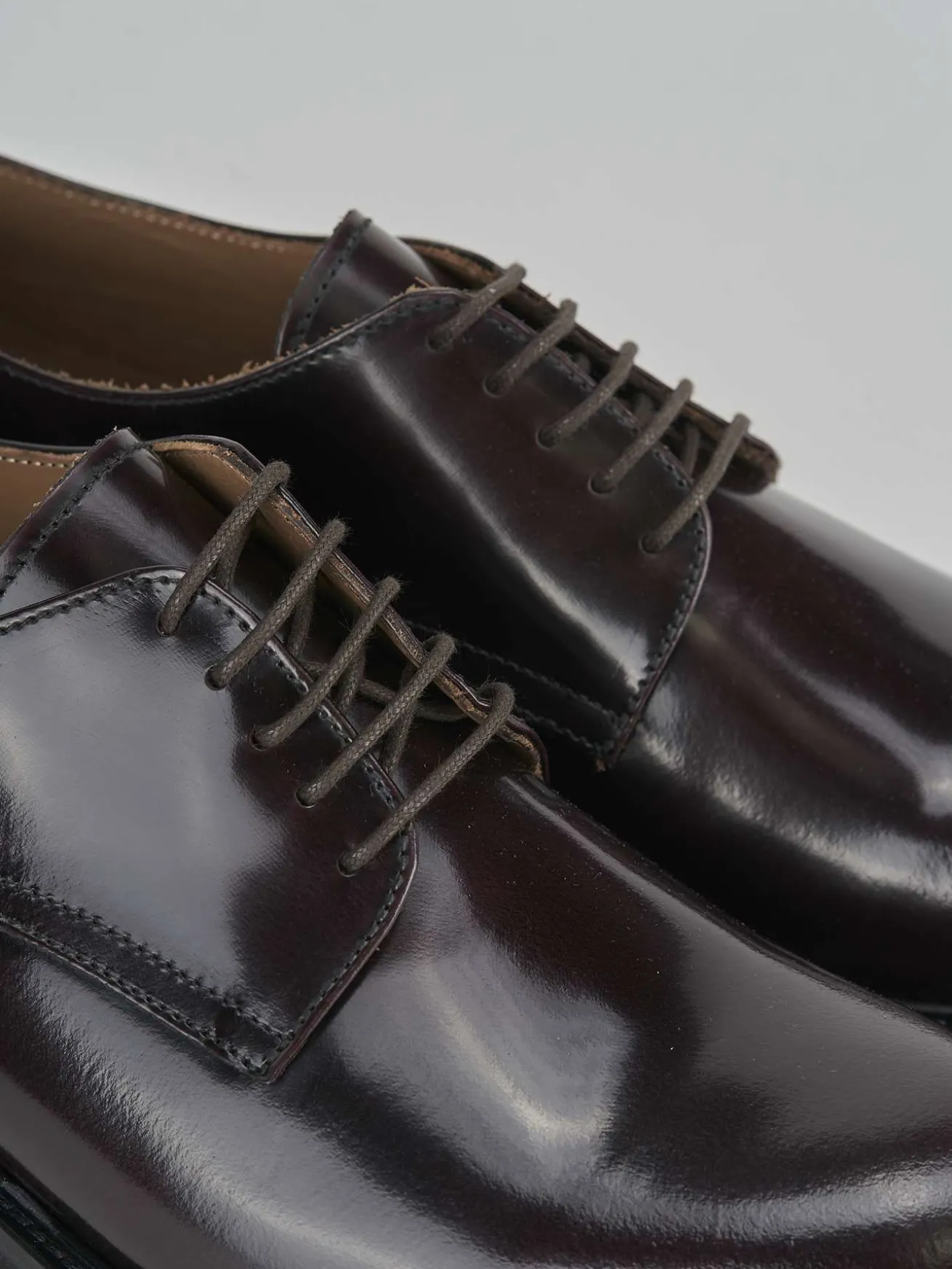 Stringate pelle bordo'