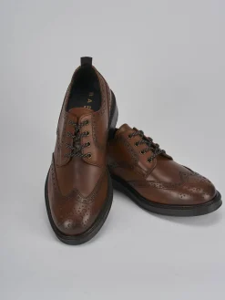 Stringate pelle marrone