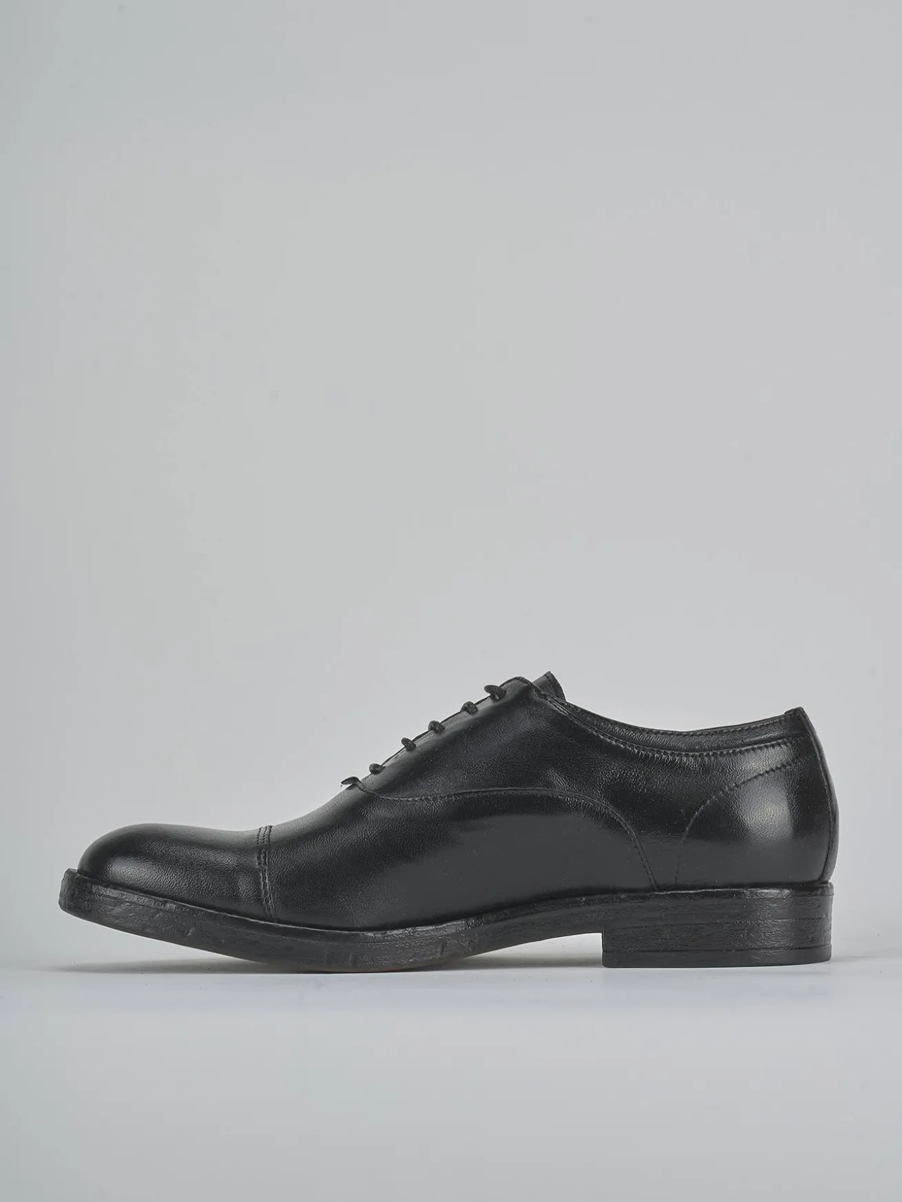 Stringate pelle nero