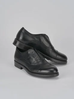 Stringate pelle nero