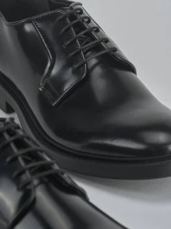 Stringate pelle nero