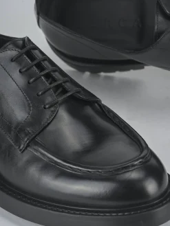 Stringate pelle nero