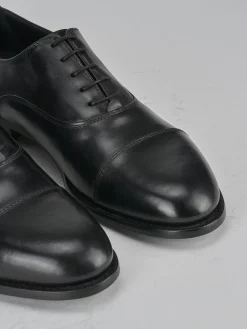 Stringate pelle nero