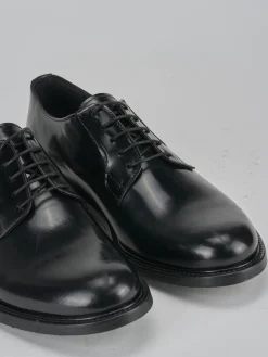 Stringate pelle nero