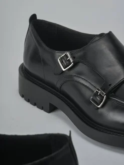 Stringate pelle nero