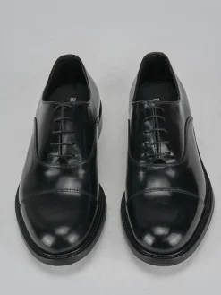 Stringate pelle nero