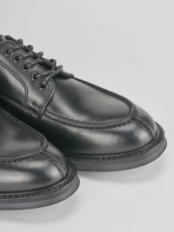 Stringate pelle nero