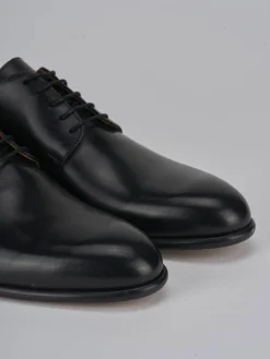 Stringate pelle nero