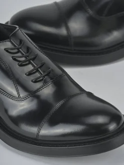 Stringate pelle nero