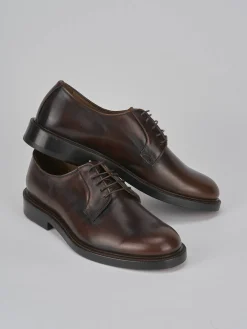 Stringate pelle testa