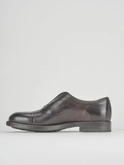 Stringate pelle testa