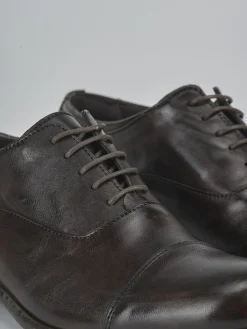 Stringate pelle testa