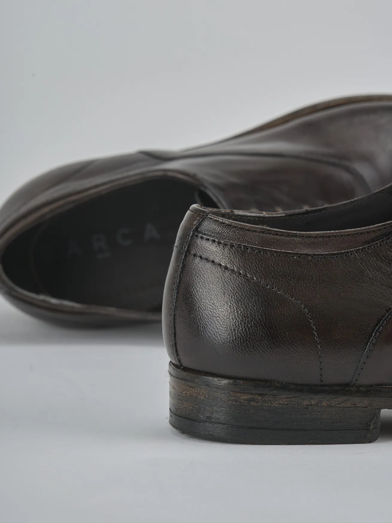 Stringate pelle testa