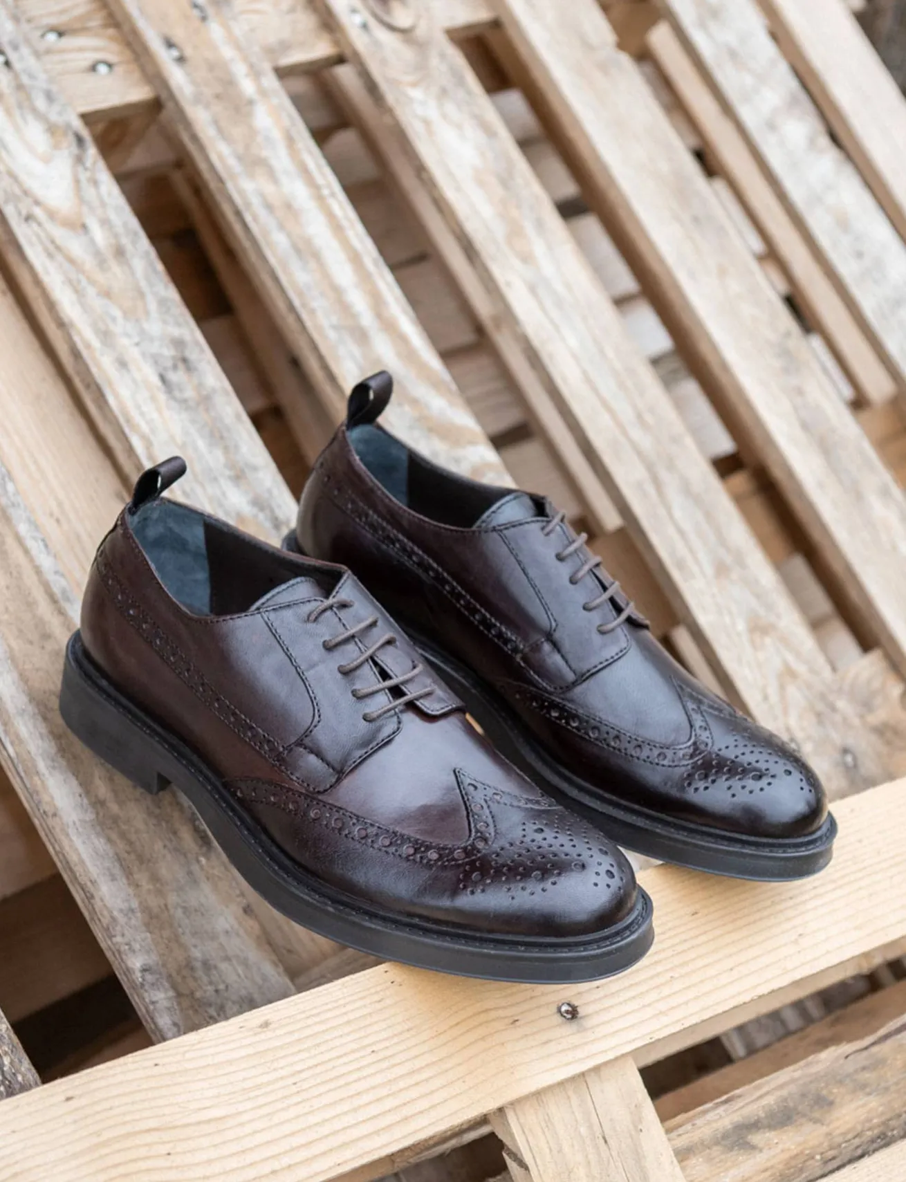 Stringate pelle testa