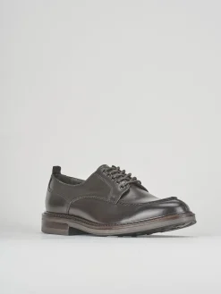 Stringate pelle testa