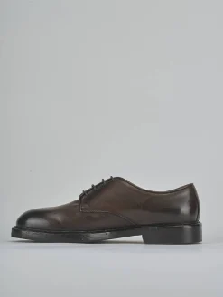 Stringate pelle testa